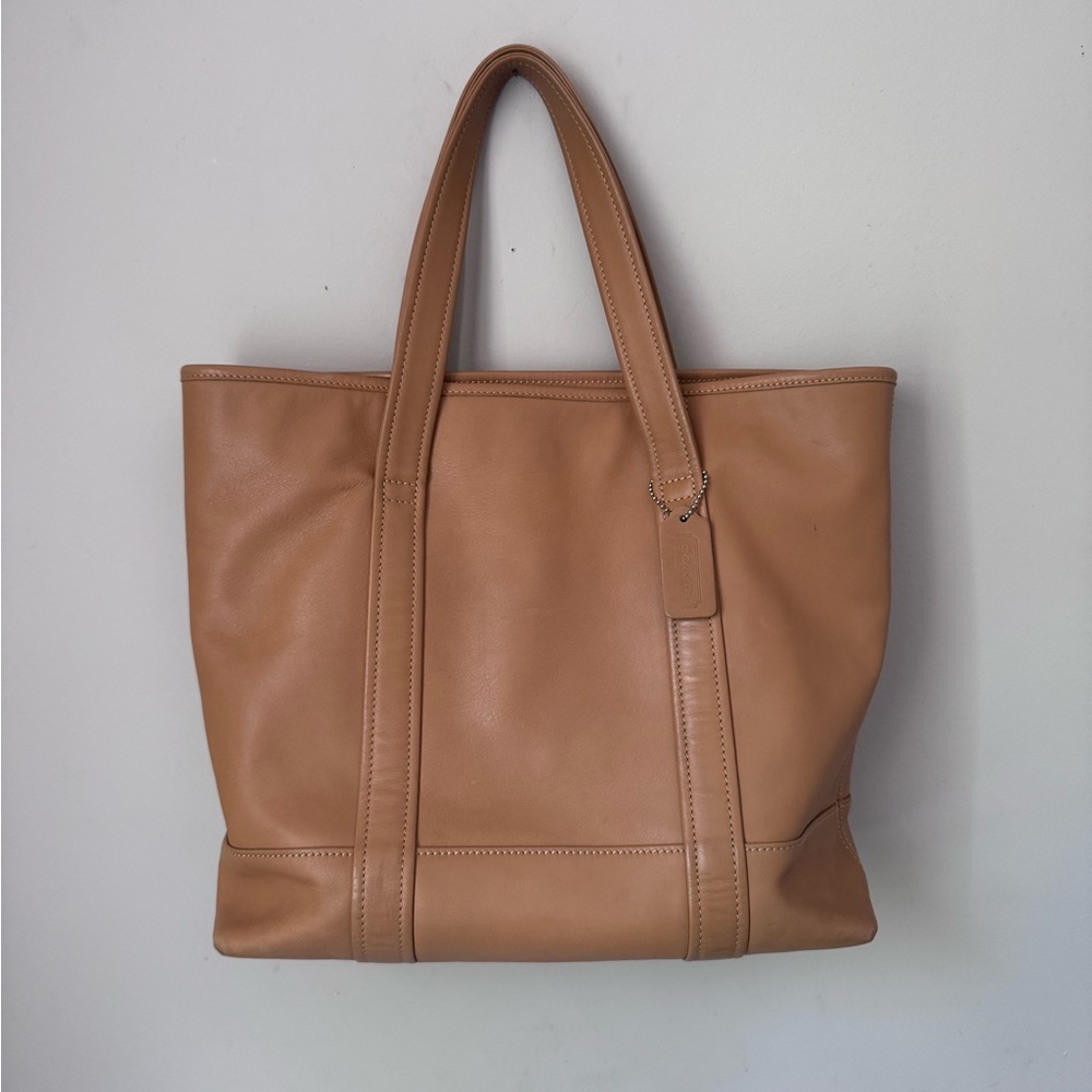 Elegant Tan Coach Leather Tote Bag 9401